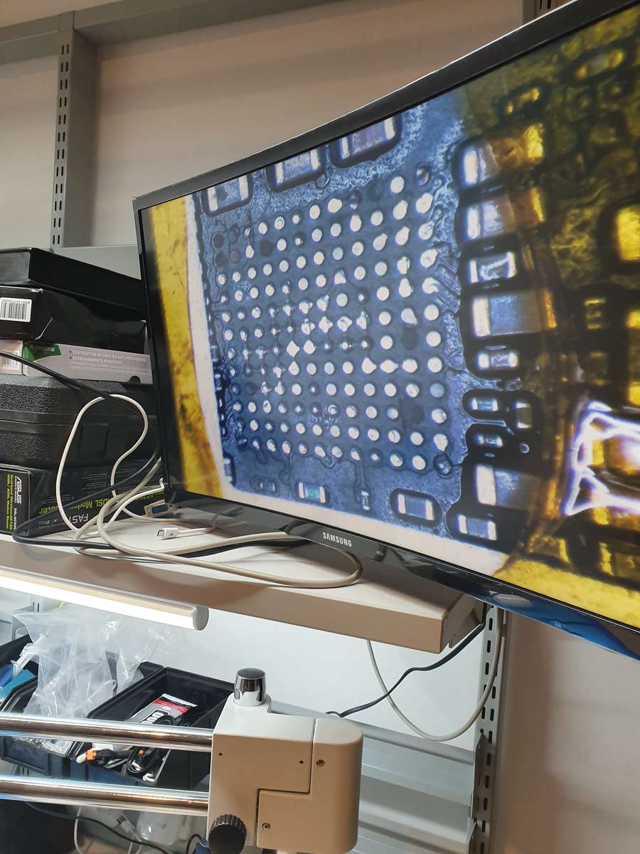 7 RIPARAZIONE SMARTPHONE CHIP LEVEL